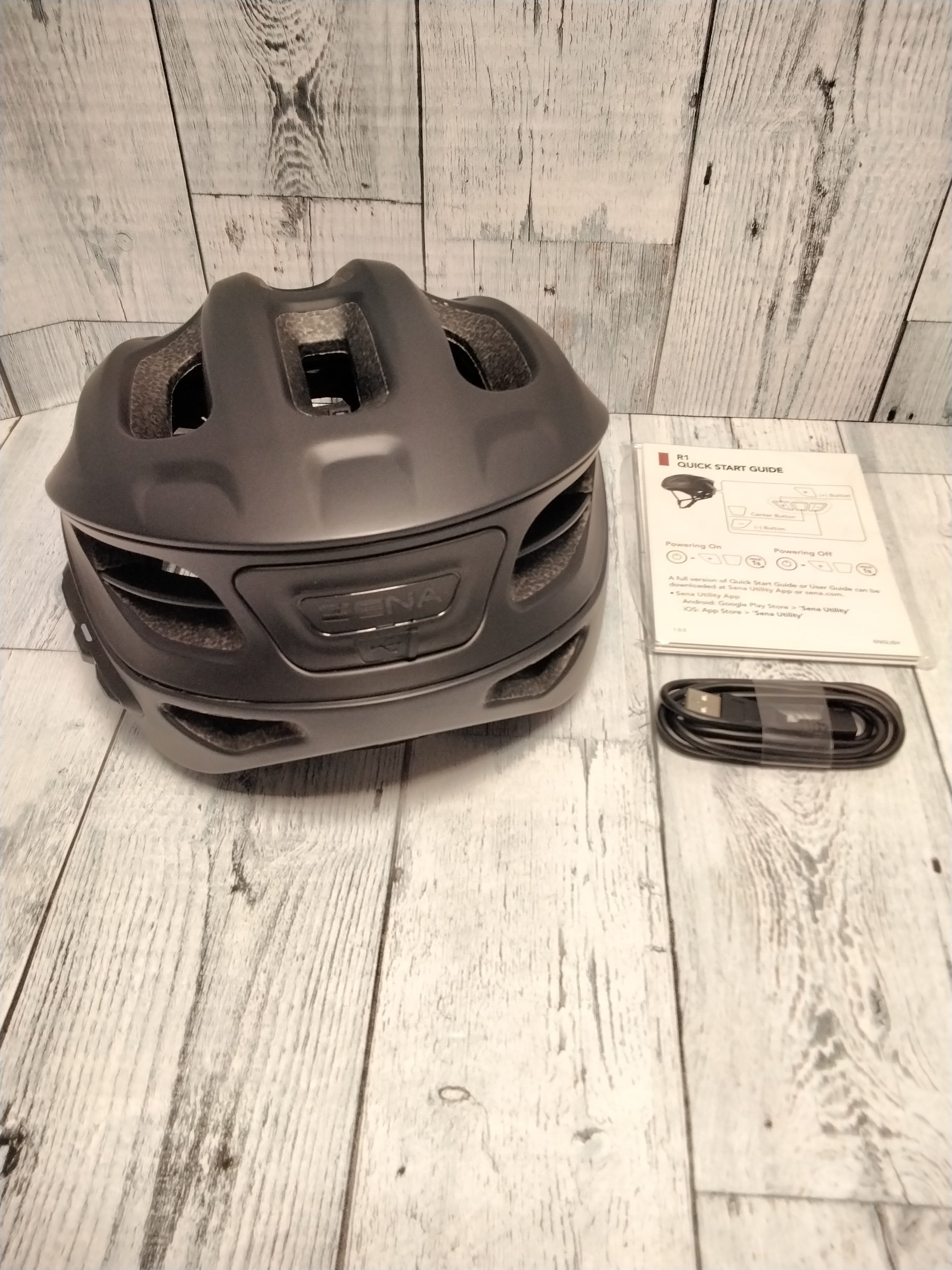 Sena R1 Smart Cycling Helmet with Bluetooth Technology 4-Way Intercom *TESTED* (7876354965742)